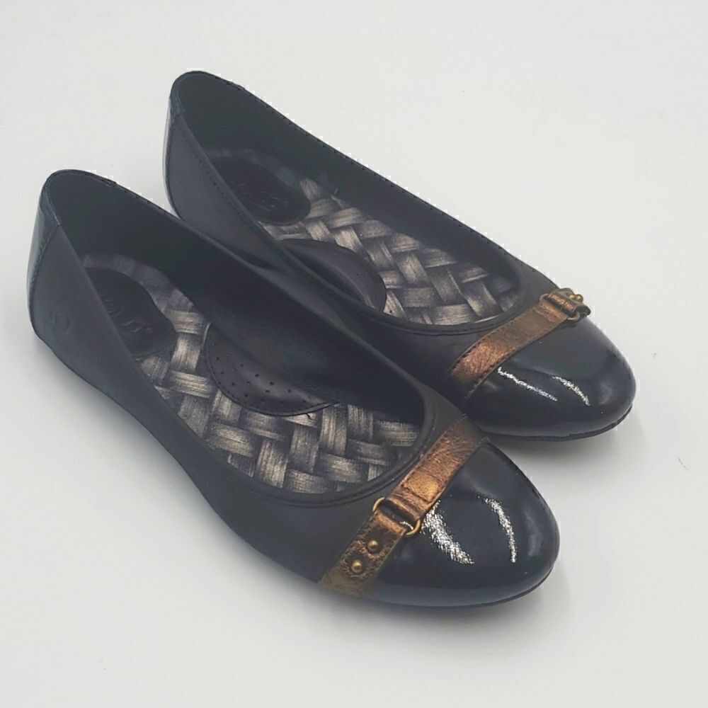 BORN Cap Toe Leather Ballet Flats - Size 8/39‎
